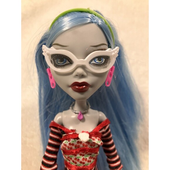 Monster High Ghoulia Yelps Doll Mattel 2008 Almost Complete Missing Left Hand - Picture 2 of 7